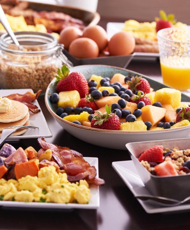 Hyatt Place Jaipur Malviya Nagar 외부 사진 Fruit salad