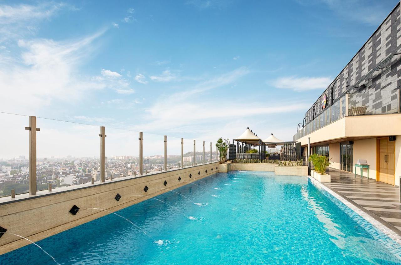 Hyatt Place Jaipur Malviya Nagar 외부 사진 The swimming pool at the hotel